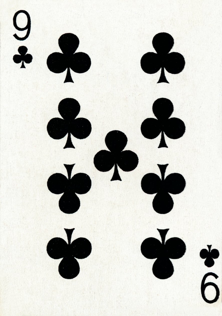 9 der Klubs aus einem Kartenspiel von Goodall & Son Ltd., ca. 1940 von Unbekannt