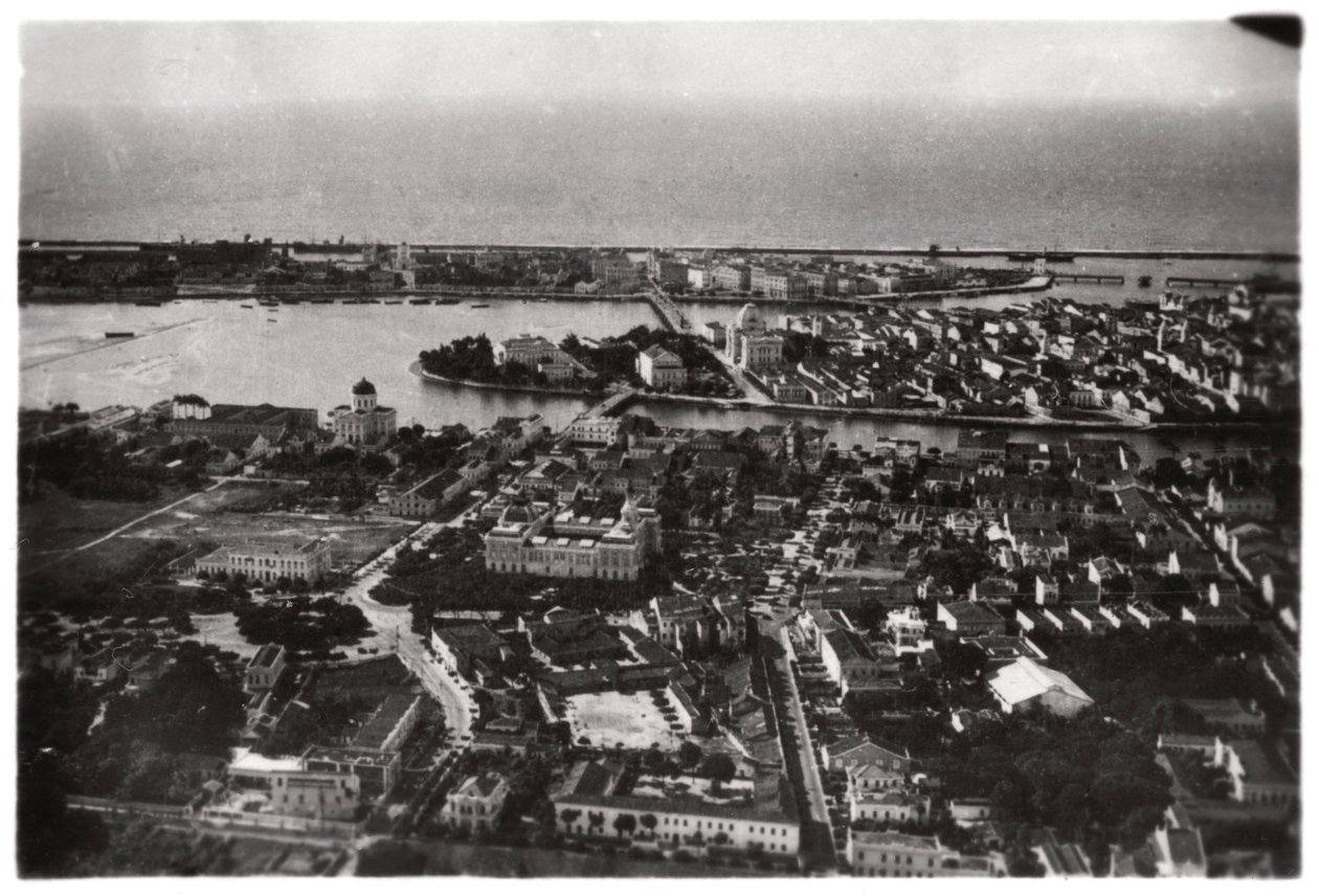 Luftaufnahme von Recife, Brasilien, aus einem Zeppelin, 1930-1933 von Unbekannt