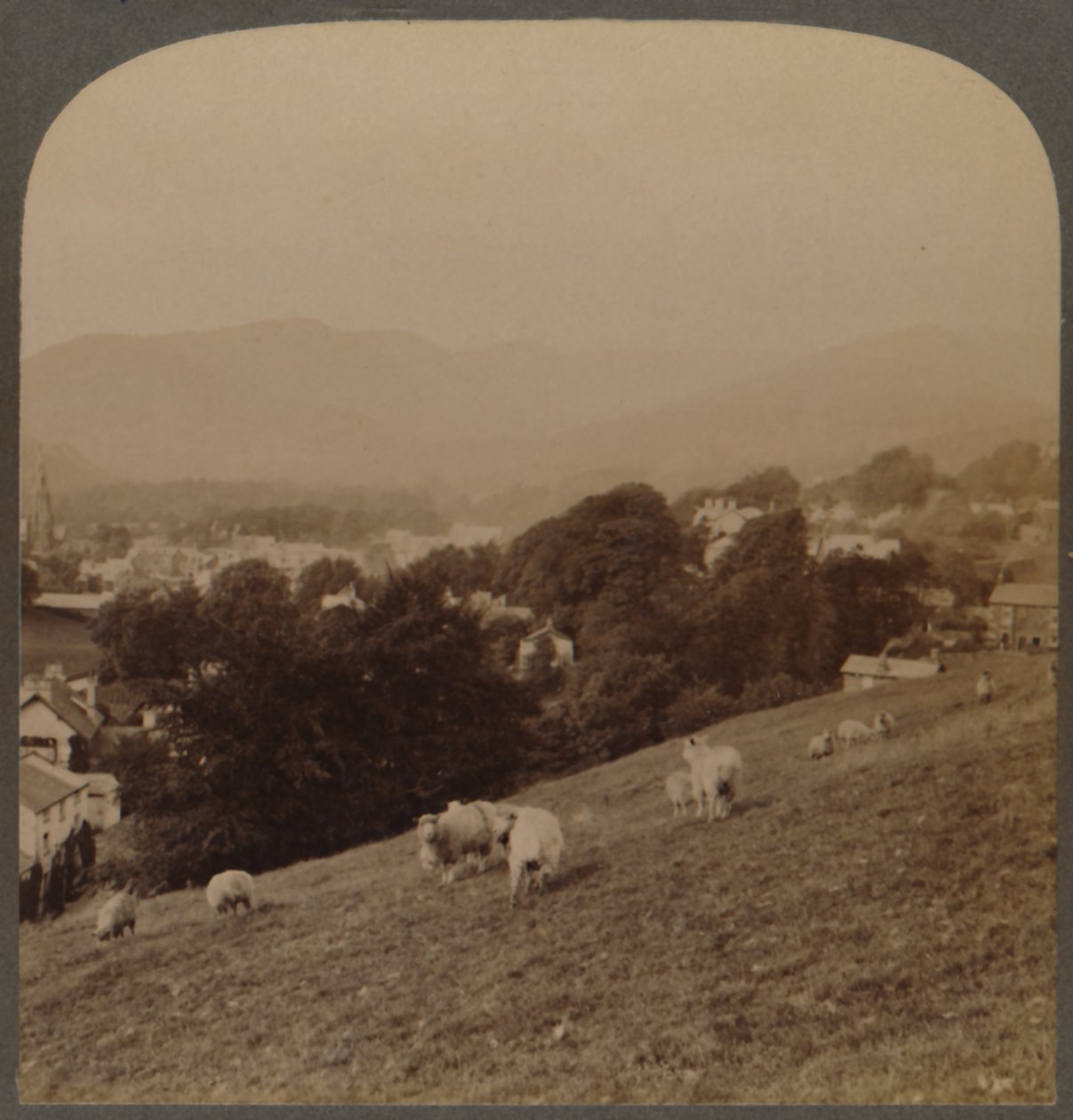 Ambleside, im schönen Tal des Rothay, Lake District, England, 1903 von Unbekannt