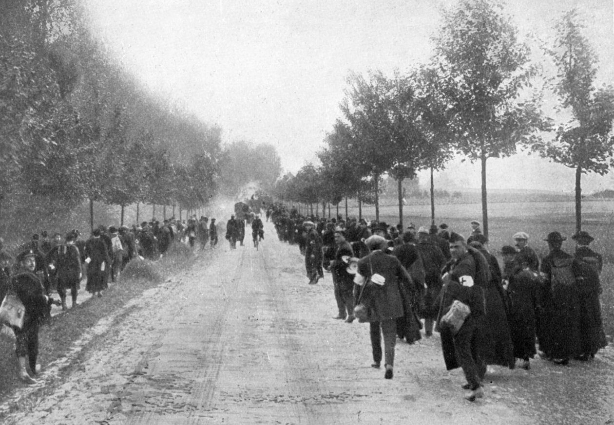 Belgier fliehen aus Termonde, Erster Weltkrieg, 1914, 1920 von Unbekannt