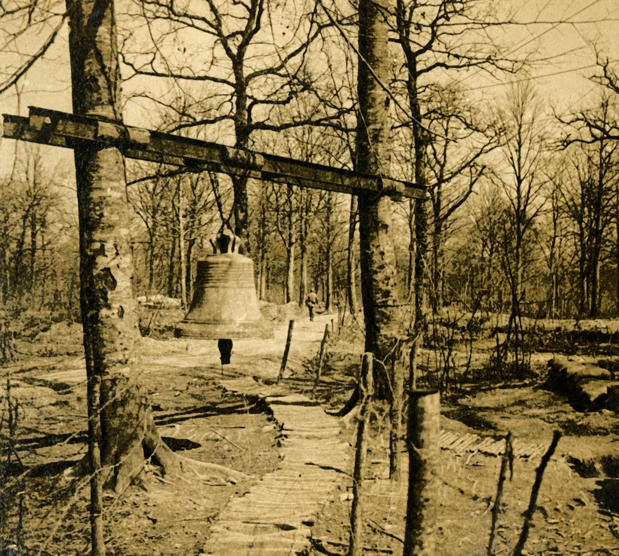 Glocke zur Warnung vor Gasangriff, um 1914-1918 von Unbekannt