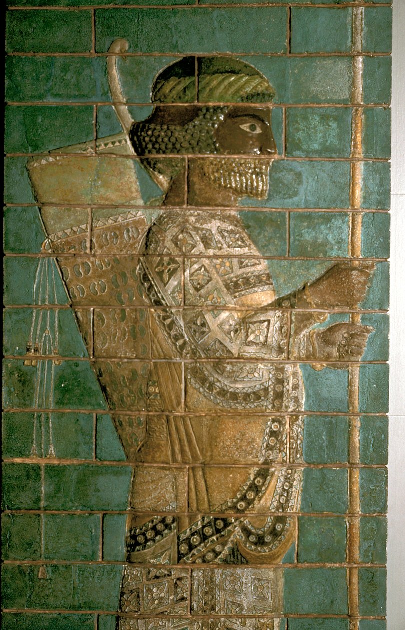 Detail eines Reliefs, das einen Bogenschützen der persischen Königsgarde zeigt, Palast von Darius I., Susa, ca. 500 v. Chr. von Unbekannt