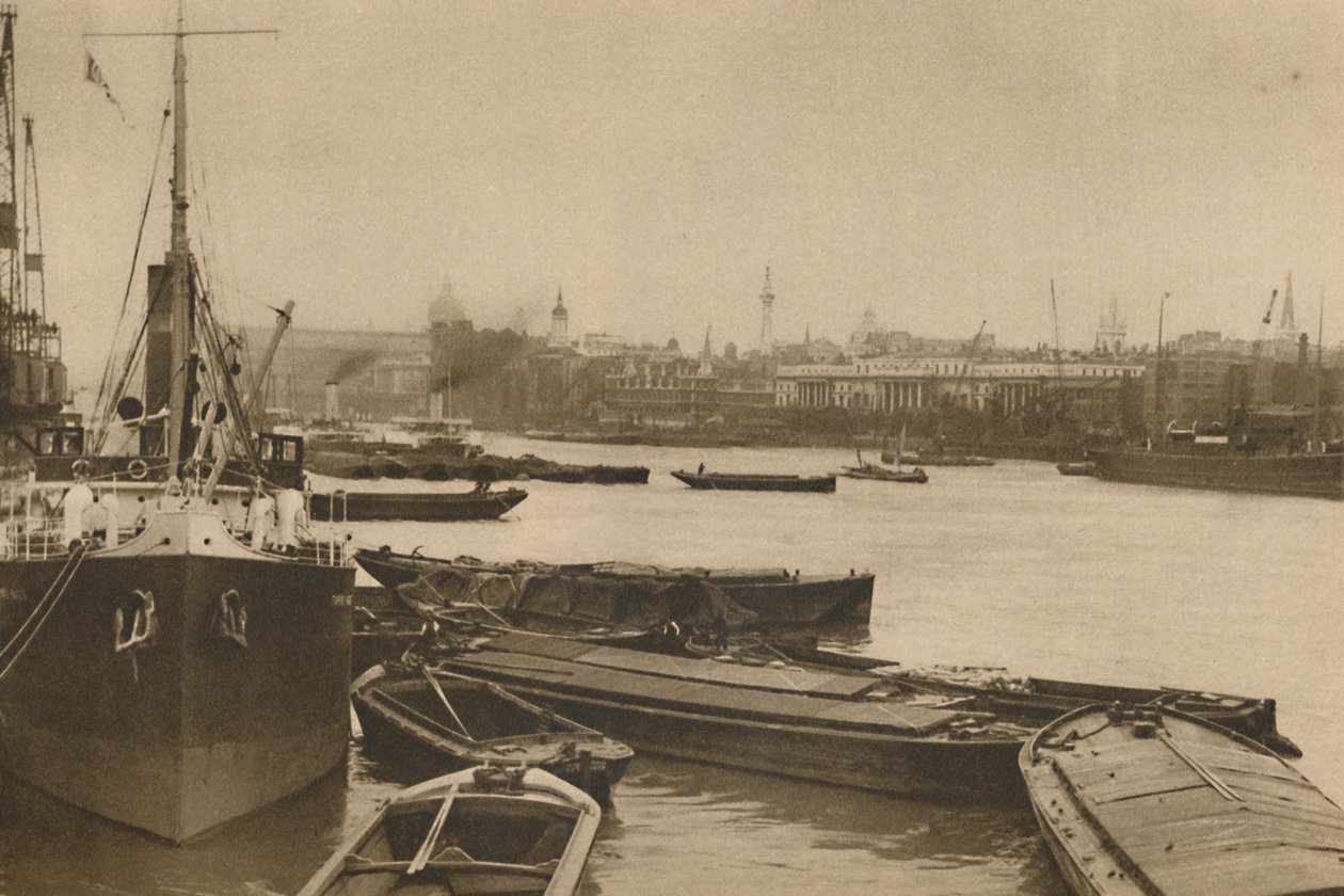 Treue Schiffe, die Londons Bedürfnisse bedienen: Der Pool vom Zollhaus bis Billingsgate, ca. 1935 von Unbekannt