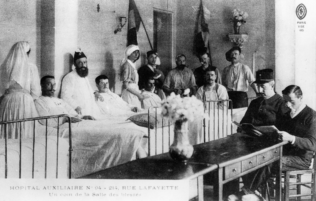 Französische Verwundete, Hilfskrankenhaus, Paris, Frankreich, Erster Weltkrieg, 1914-1918 von Unbekannt