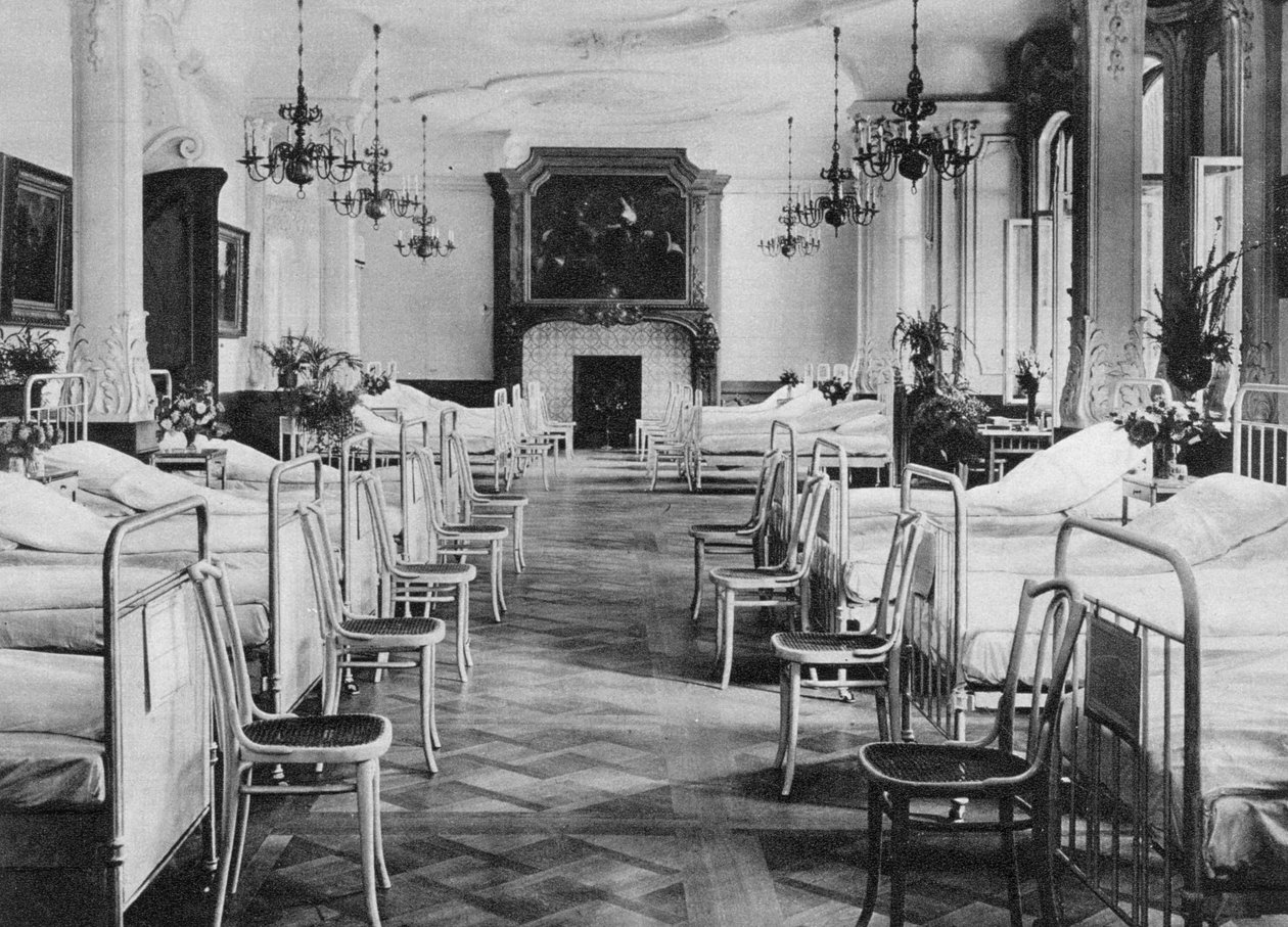 Deutsches Krankenhaus Schlafsaal für Soldaten, Frankfurt am Main, Deutschland, Erster Weltkrieg, 1915 von Unbekannt