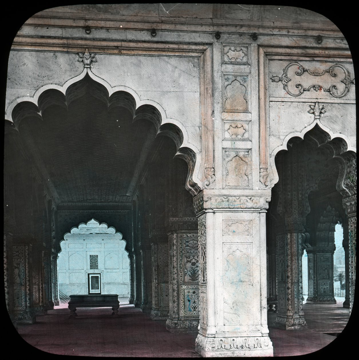 Innenansicht des Diwan-i-Khas, Rotes Fort, Delhi, Indien von Unbekannt