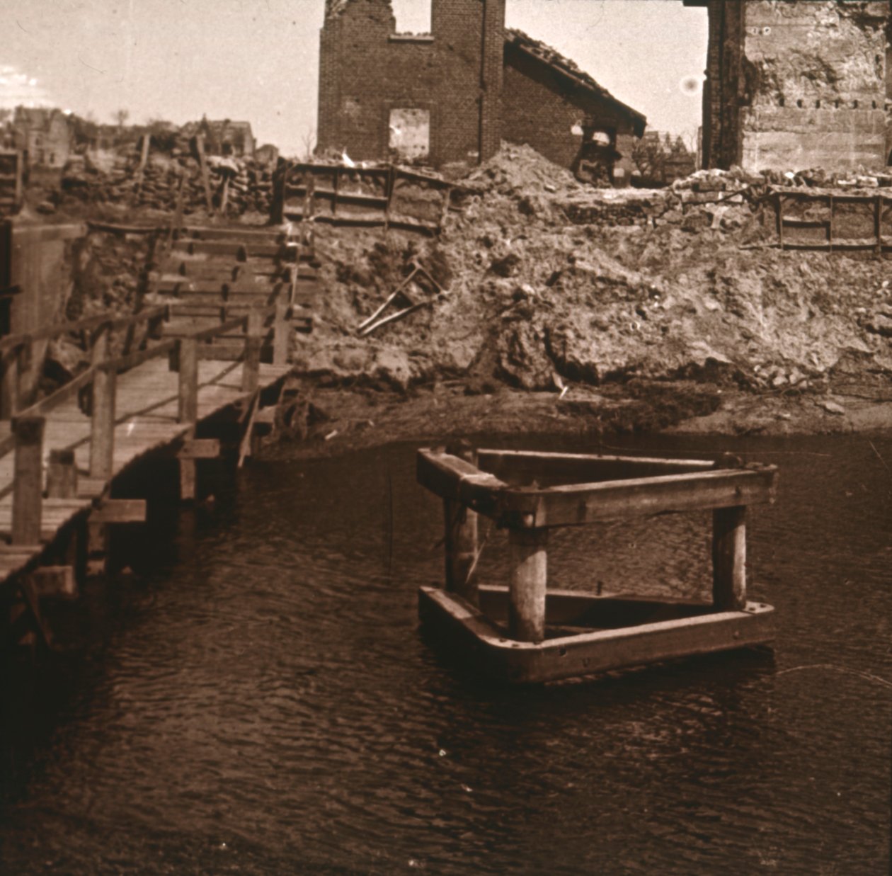 Haus des Schleusenwärters, Nieuwpoort, Flandern, Belgien, ca. 1914-1918 von Unbekannt