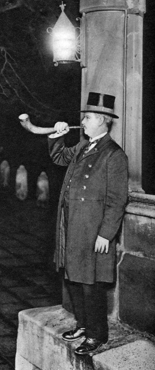 Panyer-Mann, der ein silbermontiertes Ochsenhorn bläst, Middle Temple Hall, London von Unbekannt