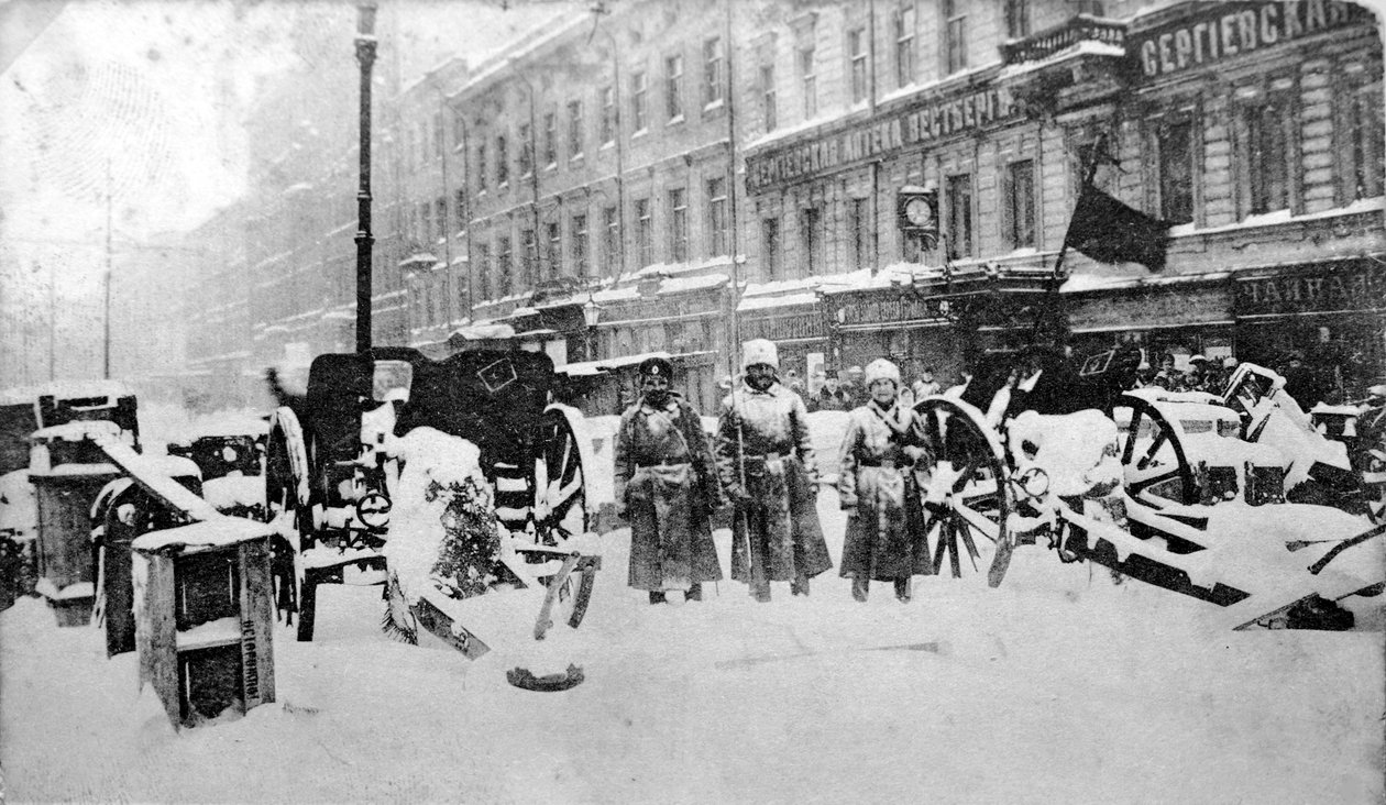 Revolutionäre Barrikaden auf dem Liteyny Prospekt, Petrograd, Russland, 27. Februar 1917 von Unbekannt