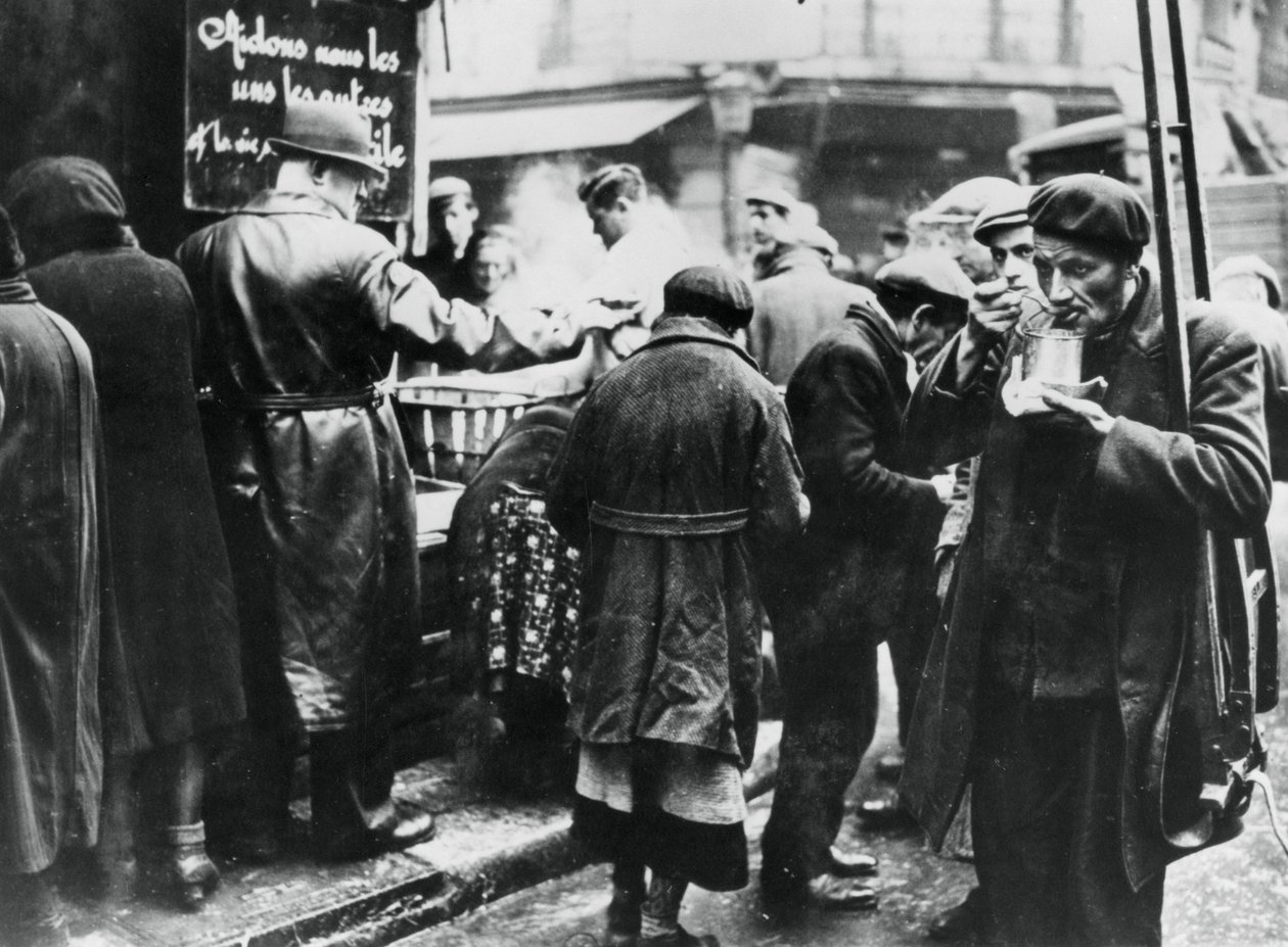 Suppenküche für Bedürftige, Les Halles, deutsch besetztes Paris, Februar 1941 von Unbekannt