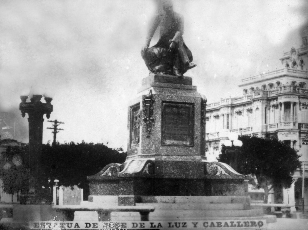 Statue von Don Jose de la Luz Caballero, 1912, 1920er Jahre von Unbekannt