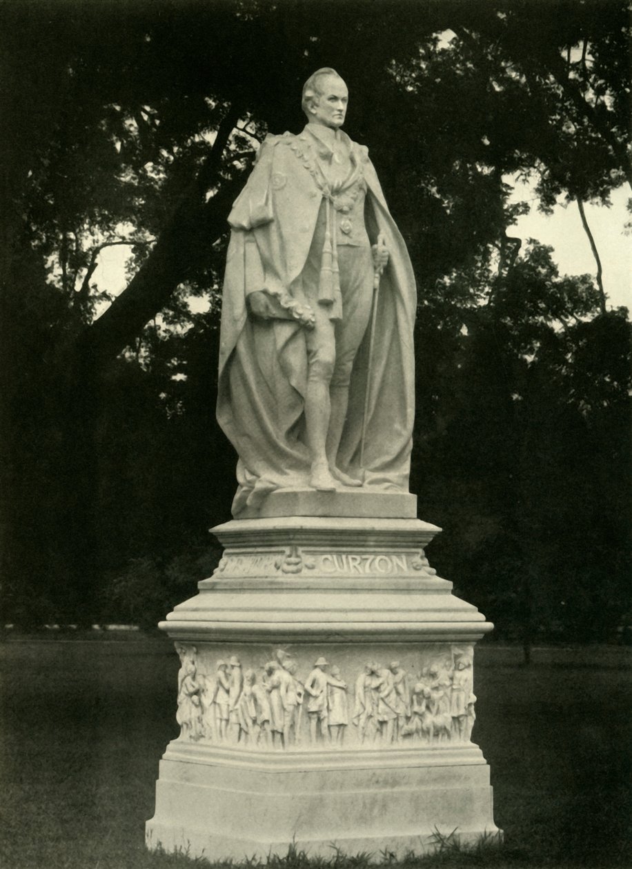 Statue von Lord Curzon im Garten der Victoria Memorial Hall, 1925 von Unbekannt