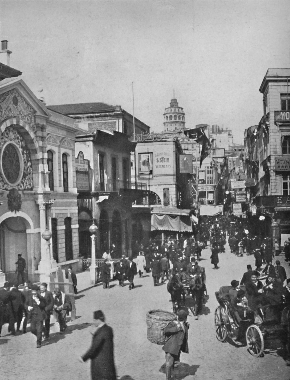 Straßenvista in Galata vom Ende der Brücke, Konstantinopel, 1913 von Unbekannt