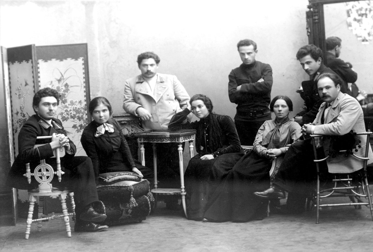 Studenten, Mitglieder einer revolutionären Zelle in St. Petersburg, Russland, 1908 von Unbekannt
