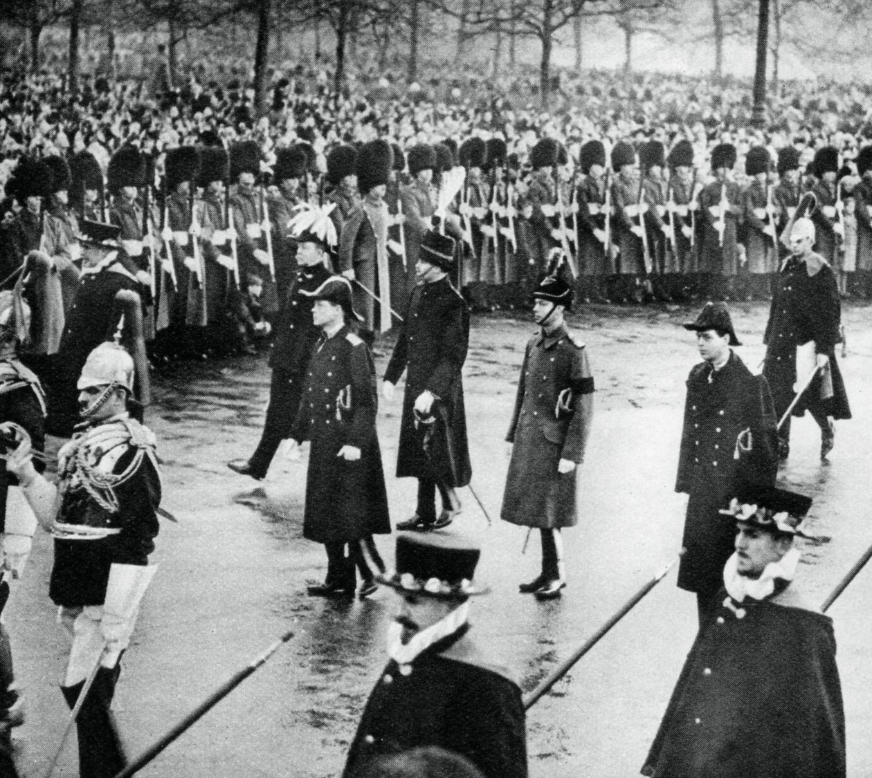 Der Herzog von York im Trauerzug von König Georg V., 1936 von Unbekannt