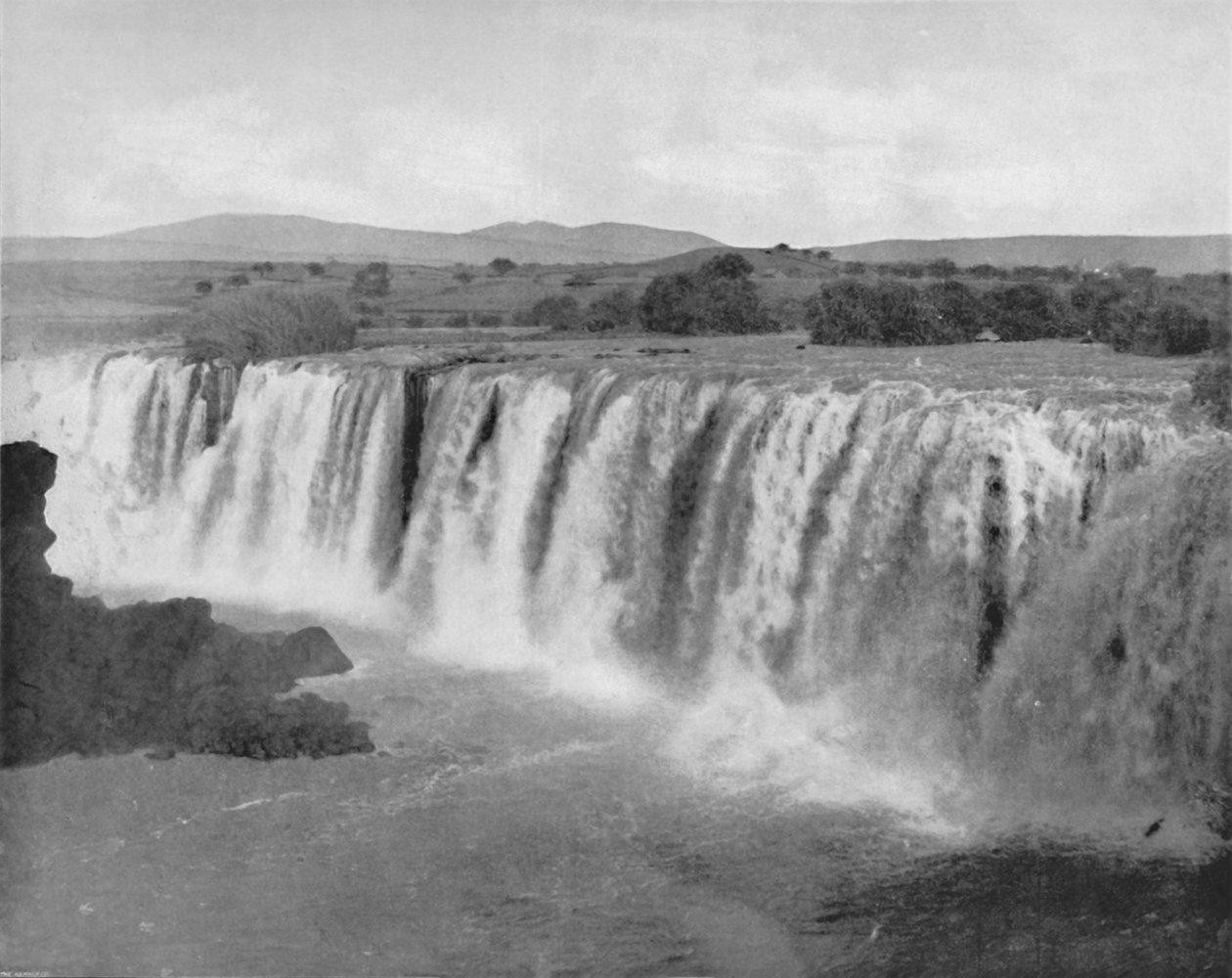 Die Wasserfälle von Juanacatlau, 19. Jahrhundert von Unbekannt