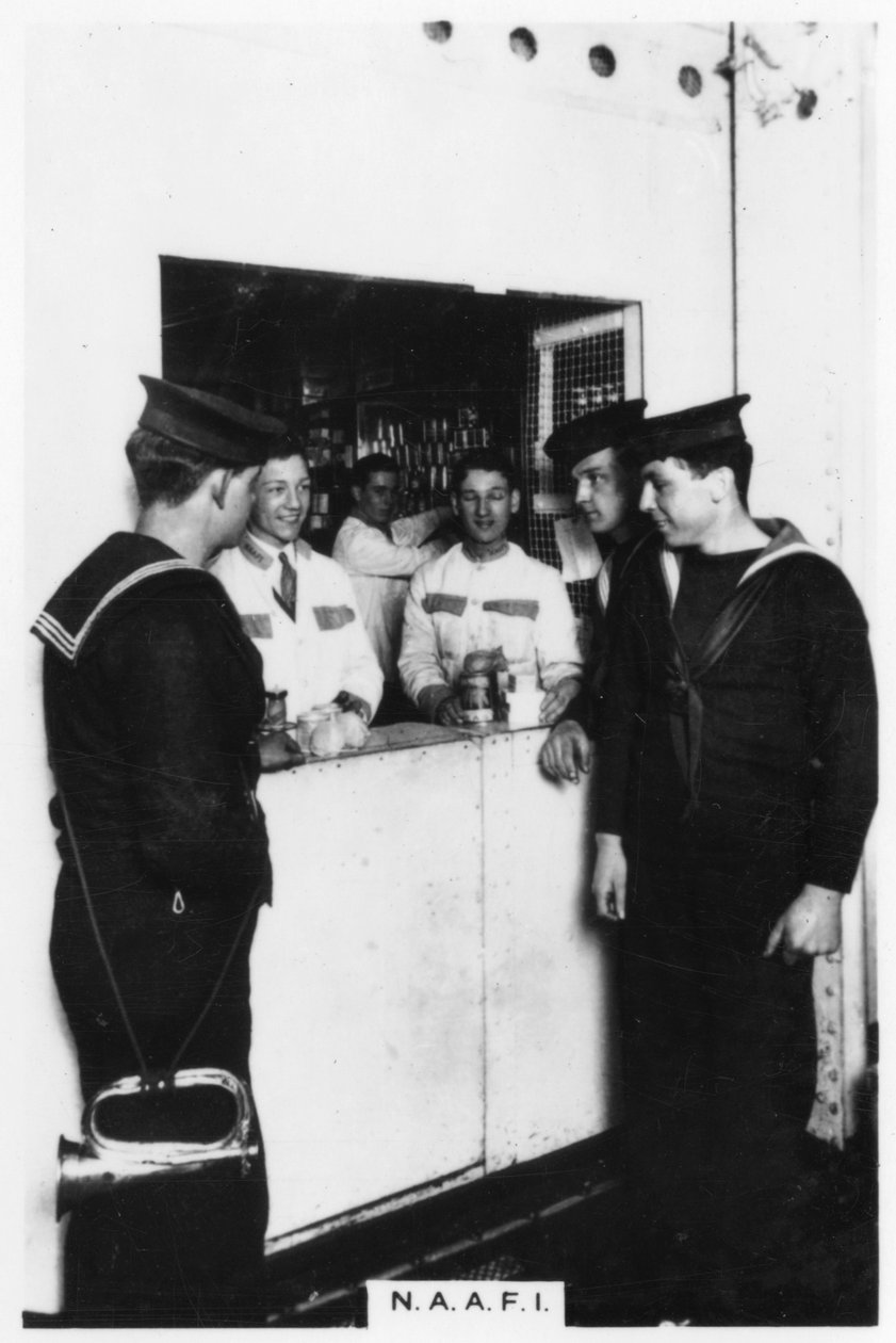 Marine-, Armee- und Luftwaffeninstitut NAAFI, 1937 von Unbekannt