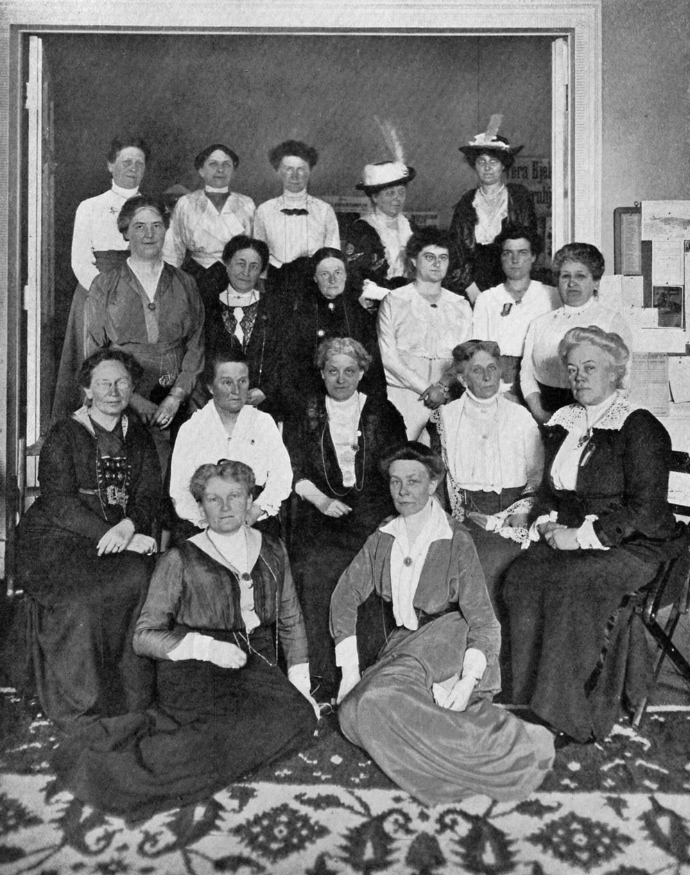 Internationale Versammlung der Frauenwahlrechtsarbeiterinnen, 1914 von Unbekannt