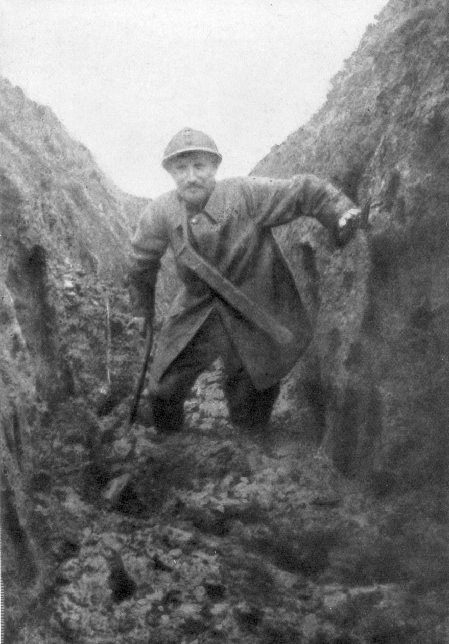Das Elend des Soldaten, ein schlammiger französischer Graben in Artois, Frankreich, 1916 von Unbekannt