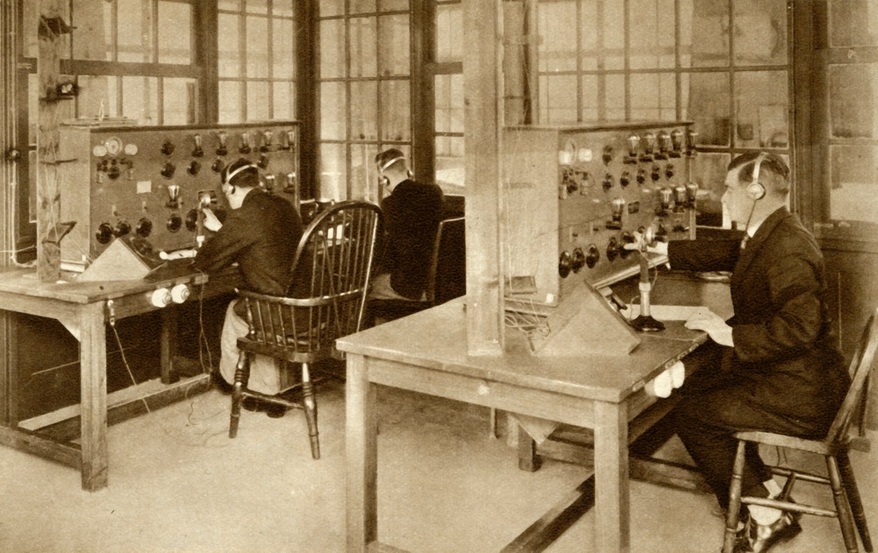 Der drahtlose Übertragungsraum am Flughafen Croydon, Süd-London, 1928, 1935 von Unbekannt