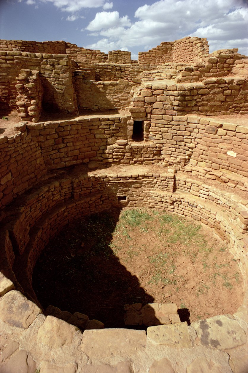 Eingang zu einer Kiva, gebaut ca. 11.-14. Jahrhundert von Unbekannt Unbekannt