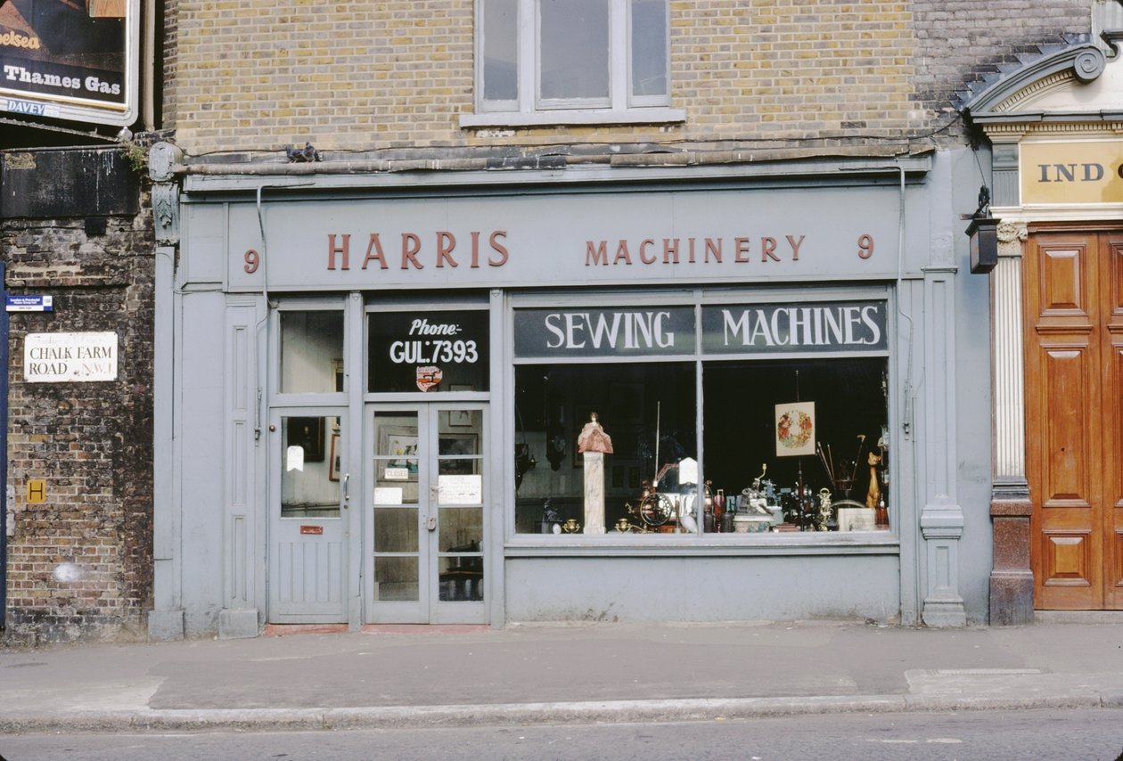 Harris Nähmaschinen, 1967 von Unbekannt Unbekannt