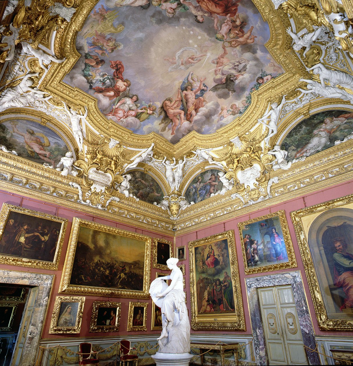 Innenraum der Sala di Giove (Jupiter-Raum) mit Gemälden von Pietro da Cortona, Palazzo Pitti, Florenz, Italien von Unbekannt Unbekannt