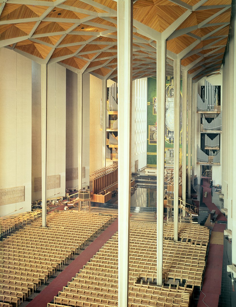Blick durch das Kirchenschiff, Coventry Cathedral von Unbekannt Unbekannt