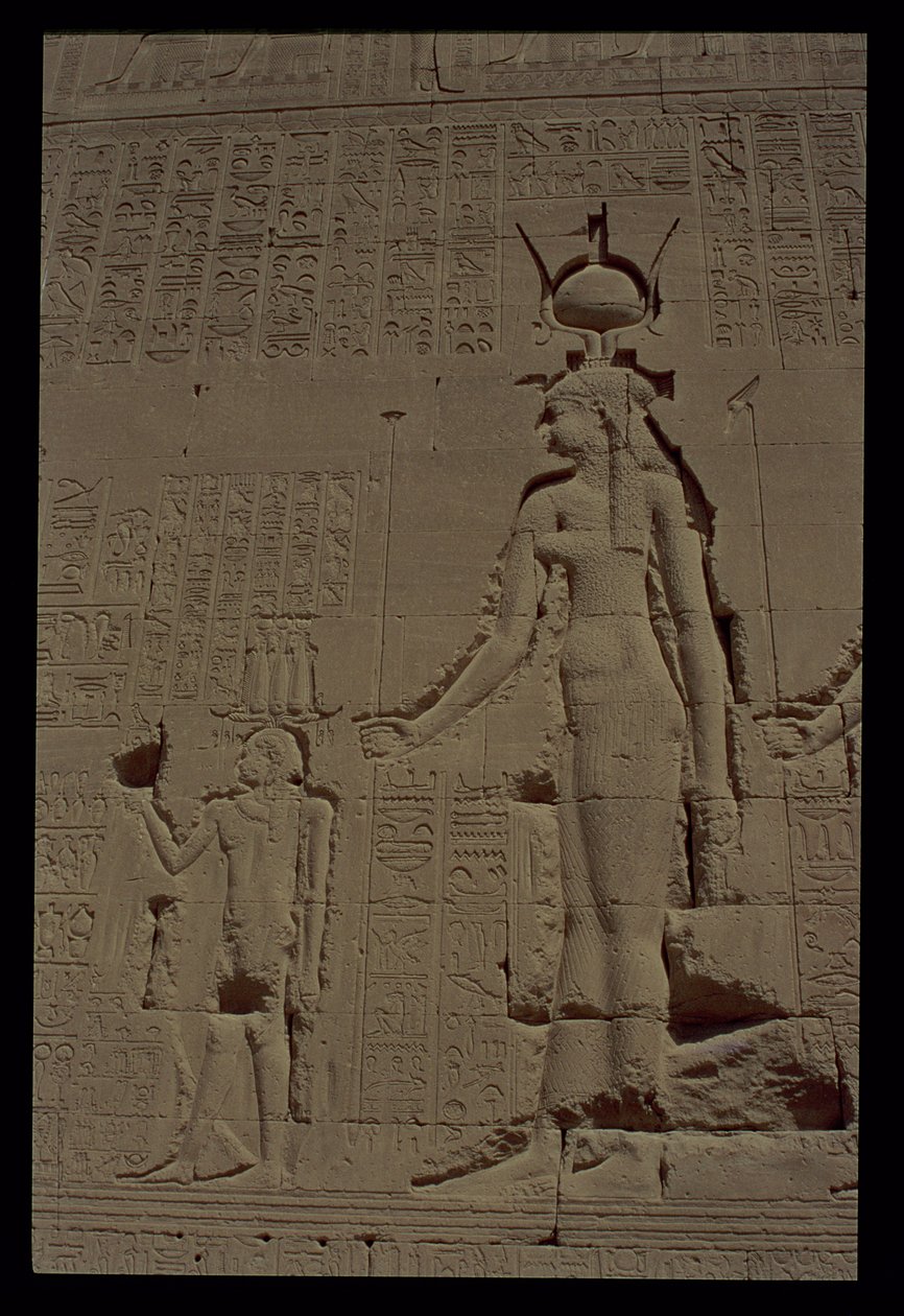 Relief, das Hathor und ihren Sohn Ihy darstellt, von der Rückwand des Tempels, ca. 125 v. Chr. - 60 n. Chr. von Unbekannt Unbekannt