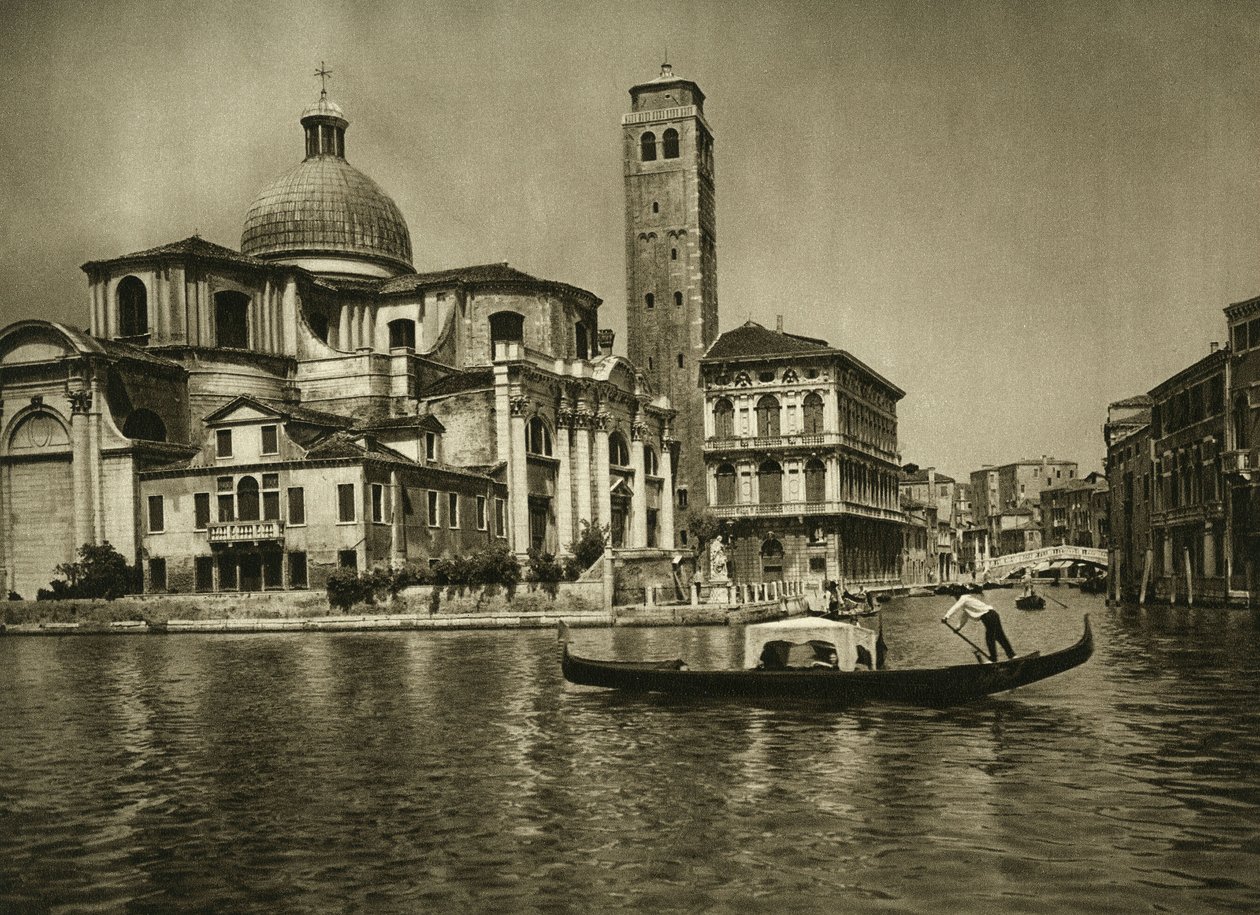 Eine Gondel im Canal Grande gegenüber der Kirche San Geremia im Stadtteil Cannaregio. Venedig. Fotografie von Wilhelm Bode von Unbekannt