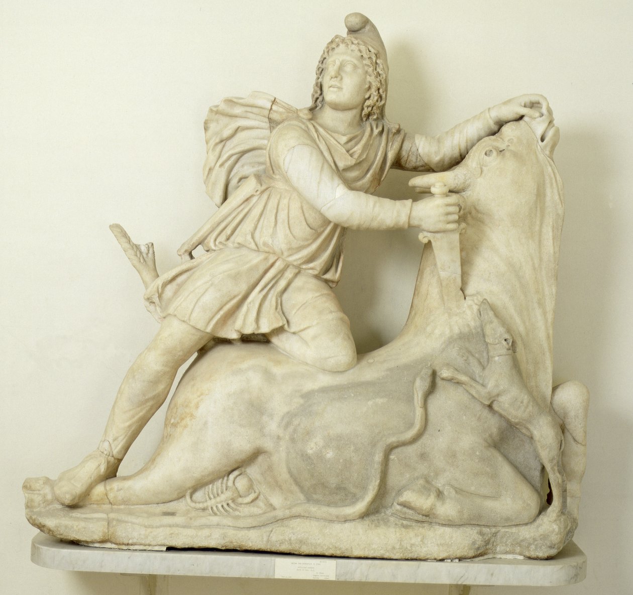 Mithras opfert den Stier, Marmorrelief, römisch, 2. Jahrhundert von Unbekannt