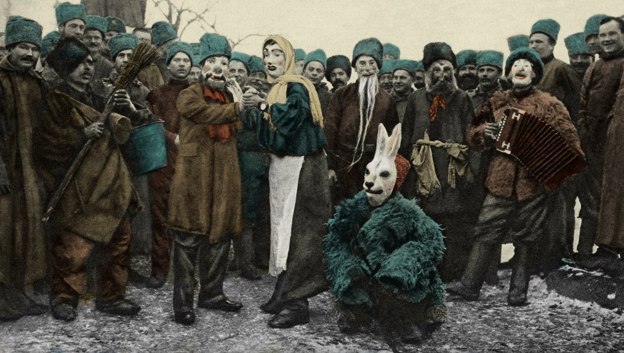 Maskenball russischer Soldaten während des Ersten Weltkriegs von Unbekannter Künstler