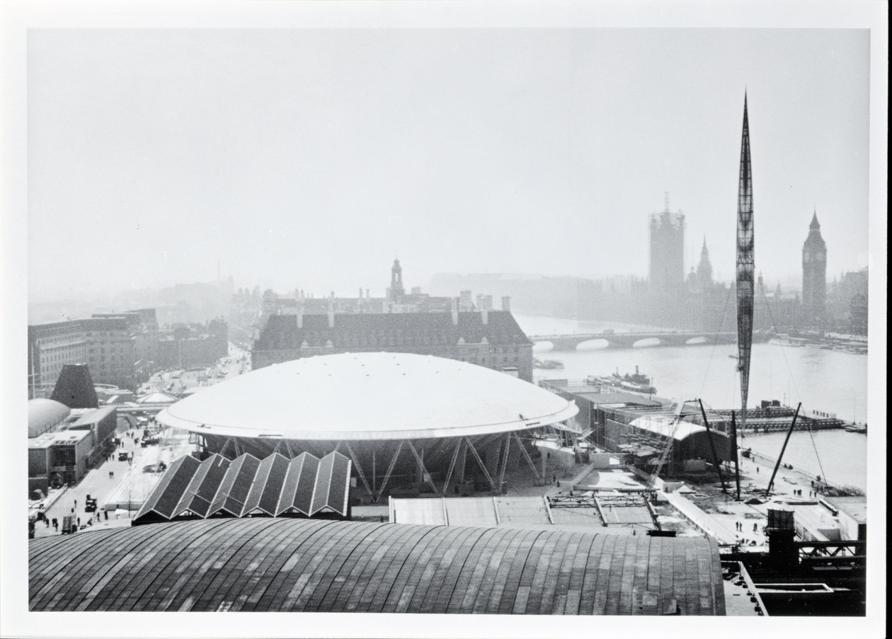 Blick auf die Kuppel der Entdeckung, gebaut für das Festival of Britain, eröffnet am 4. Mai 1951 von Unbekannt