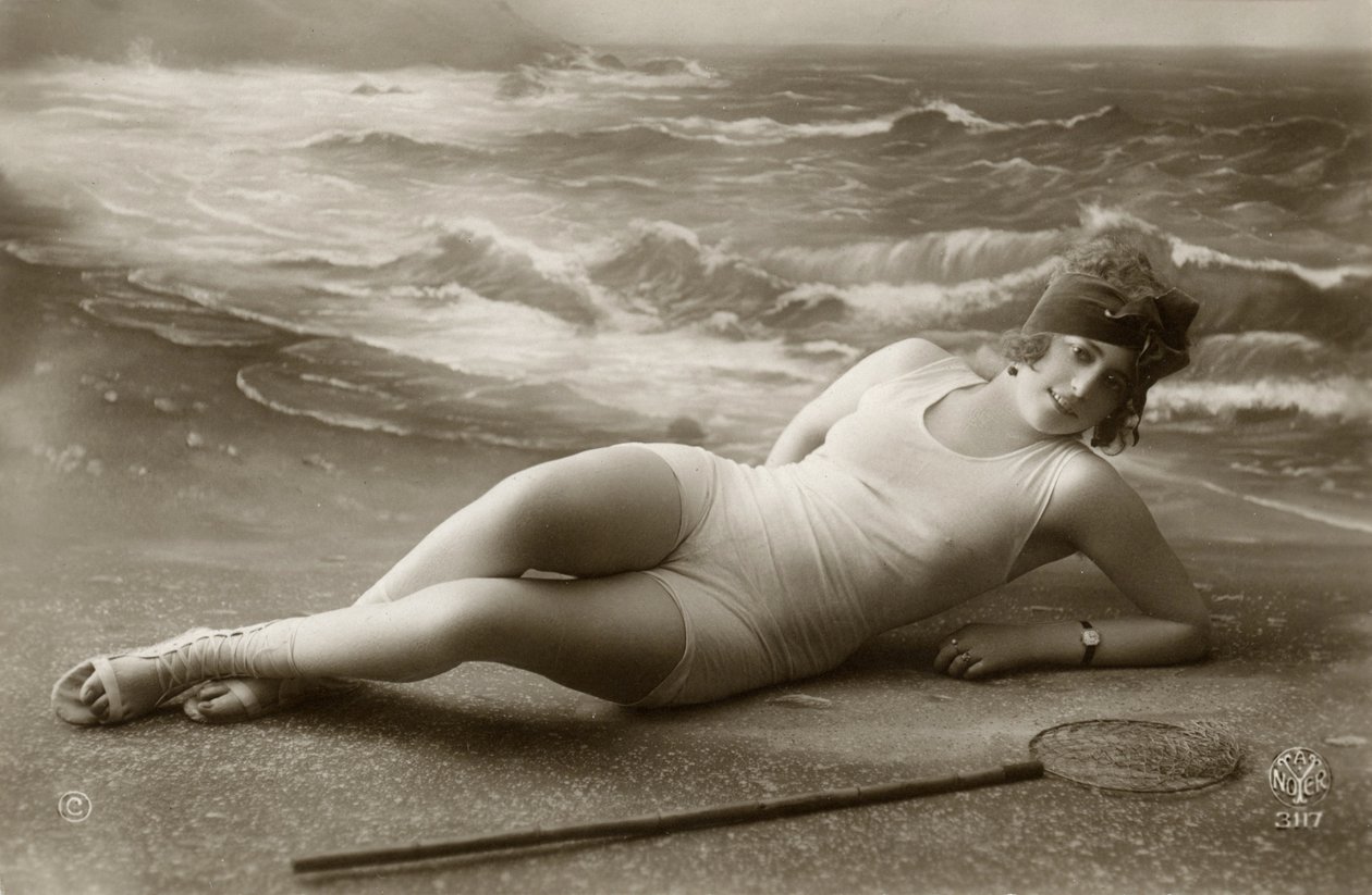 Frau im Badeanzug, ca. frühe 1900er (Postkarte) von Nakajima Raishō