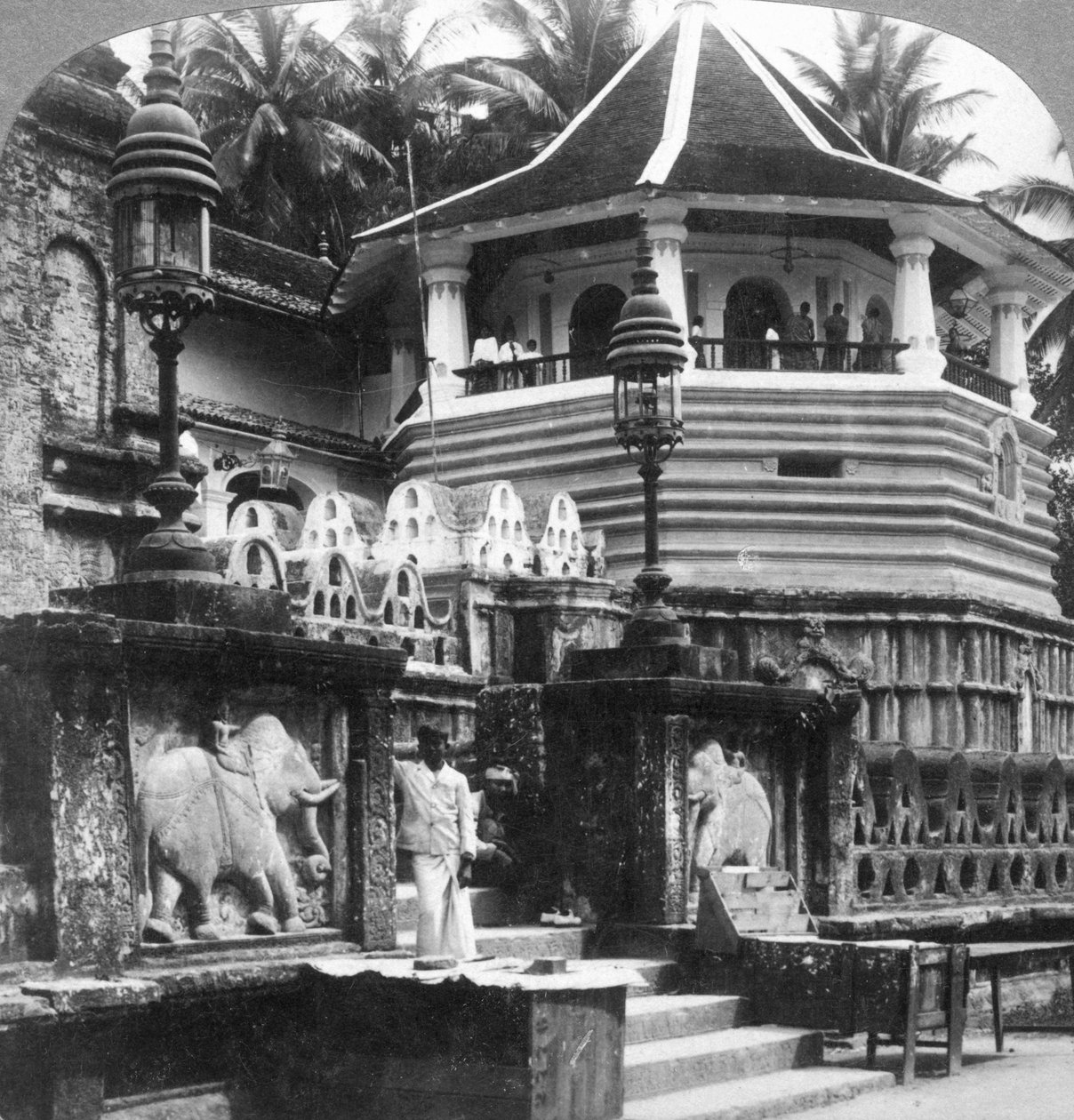 Dalada Maligawa, Palast des Buddha-Zahns, Kandy, Sri Lanka, 1902 von Underwood and Underwood
