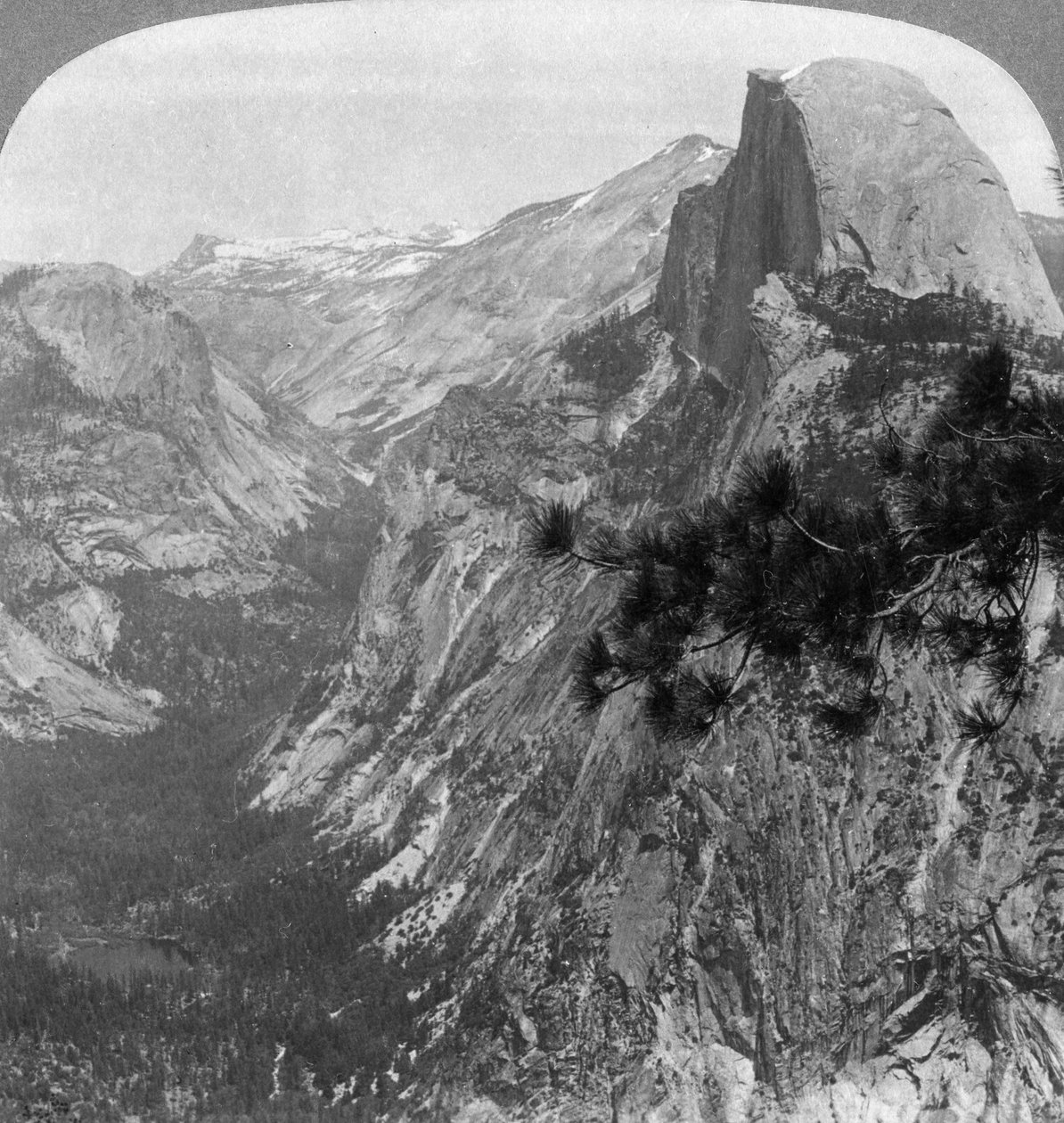 Mirror Lake, Half Dome und Clouds Rest, Yosemite Valley, Kalifornien, USA, 1902 von Underwood and Underwood