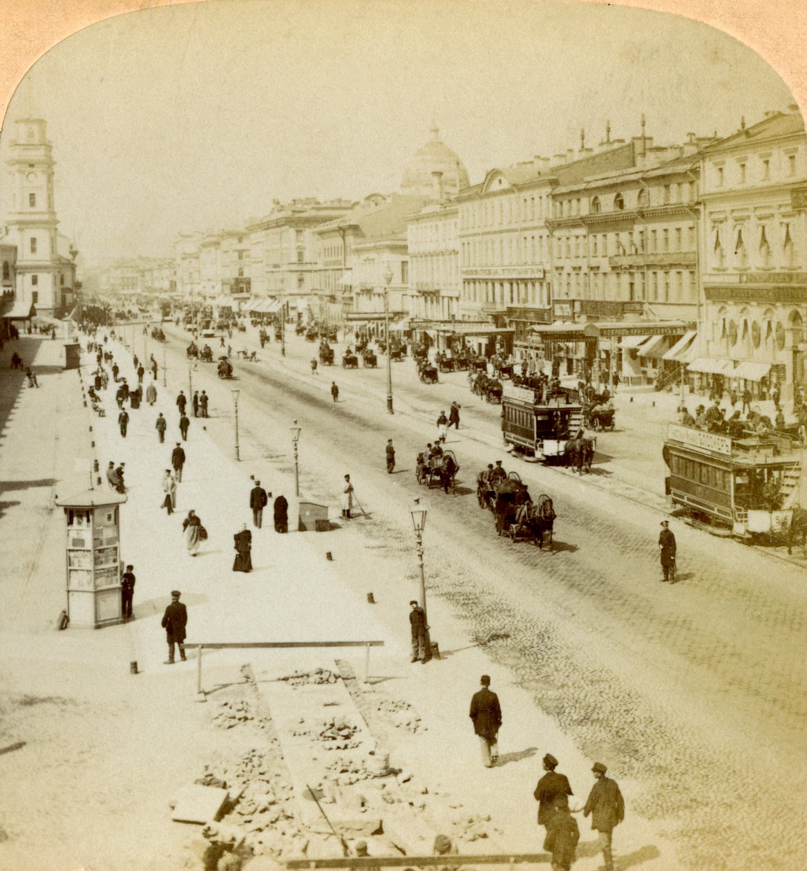 Newski-Prospekt, die Hauptstraße von St. Petersburg, Russland, 1897 von Underwood and Underwood