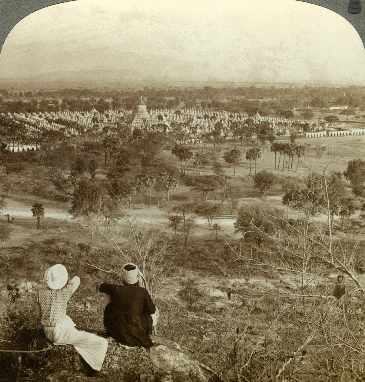 Pagoden, Mandalay, Burma, ca. 1900er Jahre von Underwood and Underwood