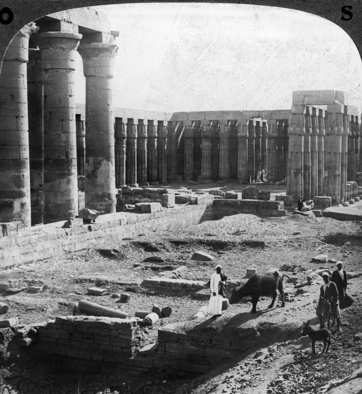 Der Tempel von Luxor, Theben, Ägypten, ca. 1900 von Underwood and Underwood