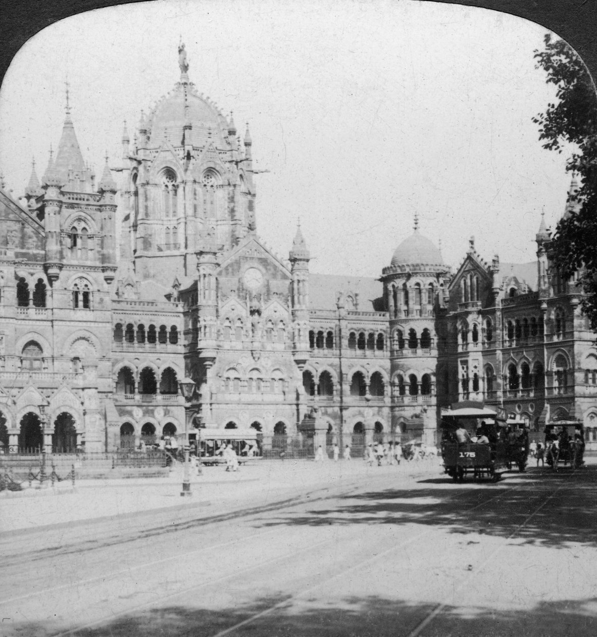 Victoria Terminus Bahnhof, Bombay, Indien von Underwood and Underwood