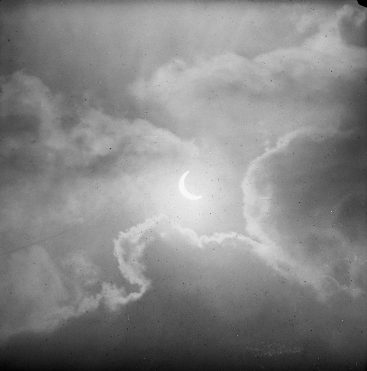 Astronomische Glasplattenaufnahme der Sonnenfinsternis (Glasnegativ) von Unknown Artist