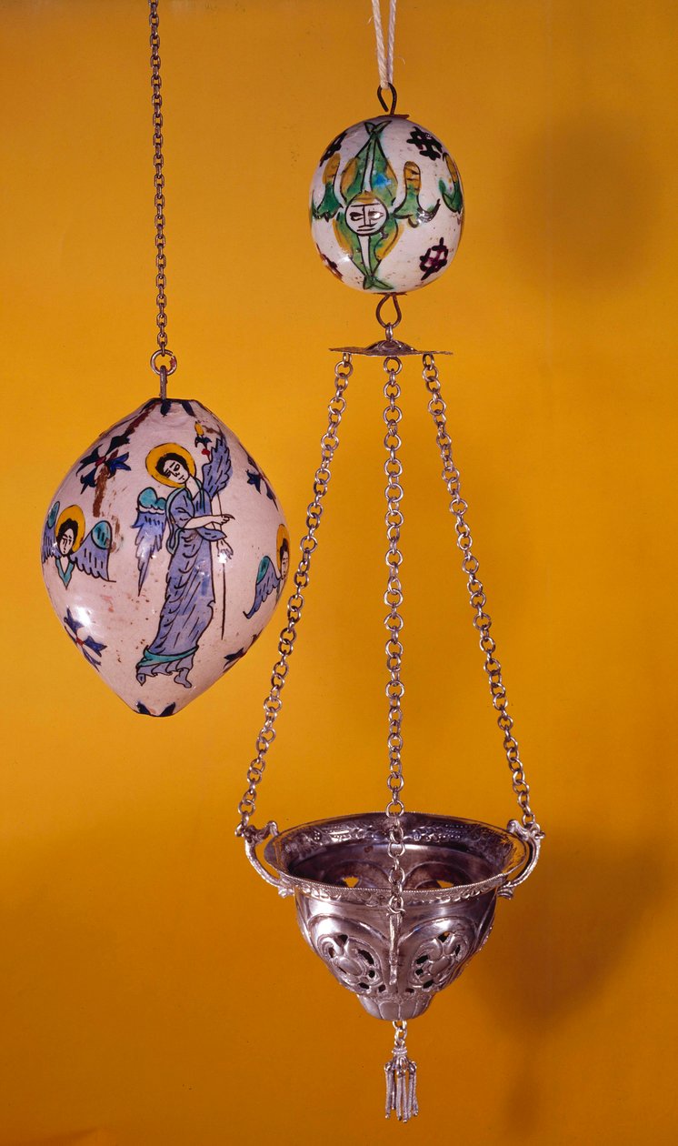 Orientalische Kunst: polychrome Fayencekugeln mit Engeln von Unknown artist