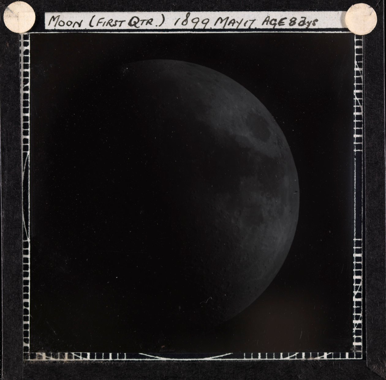 Astronomische Glasplattendia des Mondes im ersten Viertel (1899) von Unknown artist