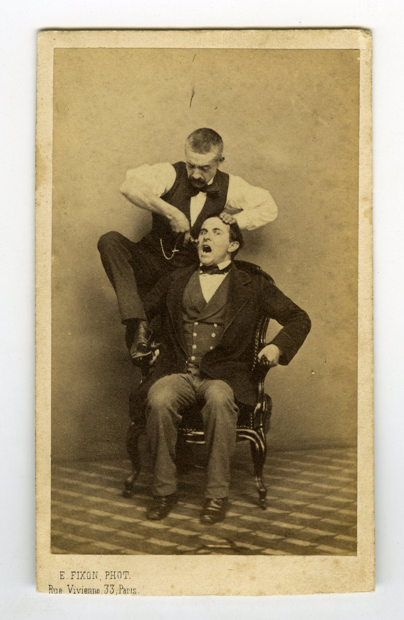 Frankreich, professionelle Fotografie eines Zahnarztes von Unknown photographer