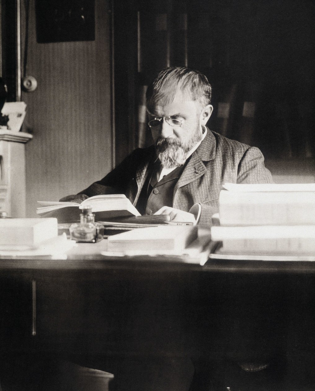 Henri Poincaré an seinem Arbeitstisch - Bibl. de l