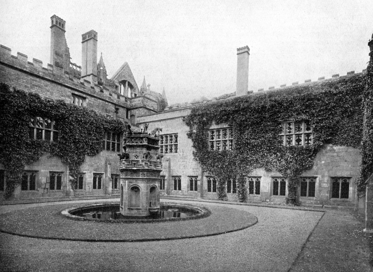 Die Kreuzgänge, Newstead Abbey, Nottinghamshire, 1924-1926 von Valentine and Sons Ltd