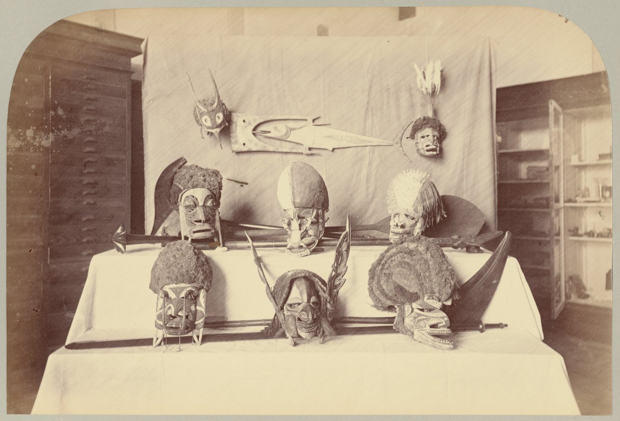 Pl. XIV. Masken usw.: Salomonen von Victor Prevost, Gaston L. Feuardent and Co., New York