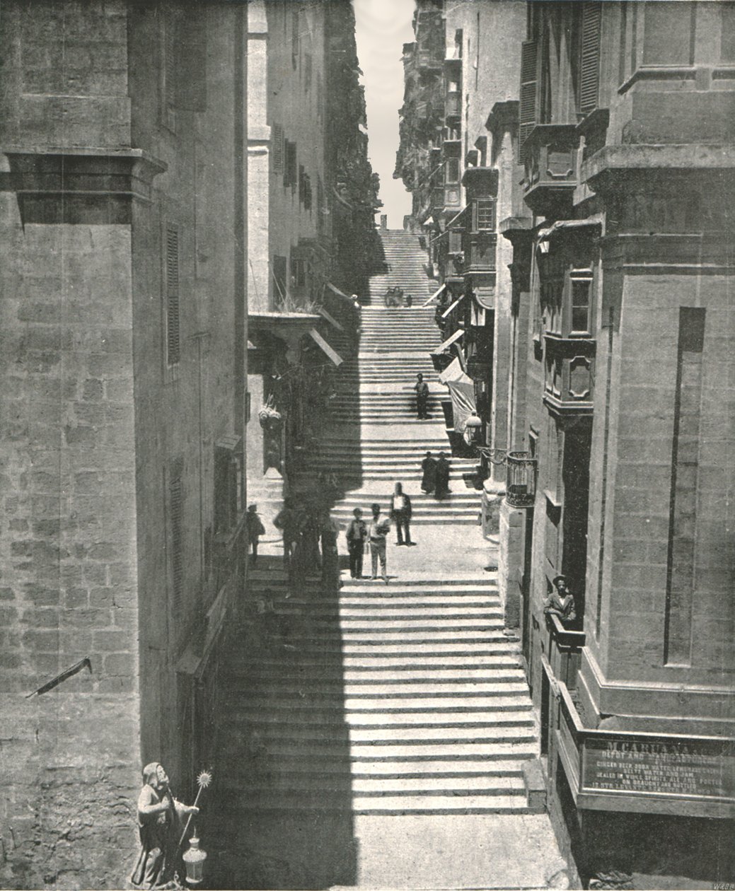 Eine steile Straße in Valletta, Malta, 1895 von W and S Ltd