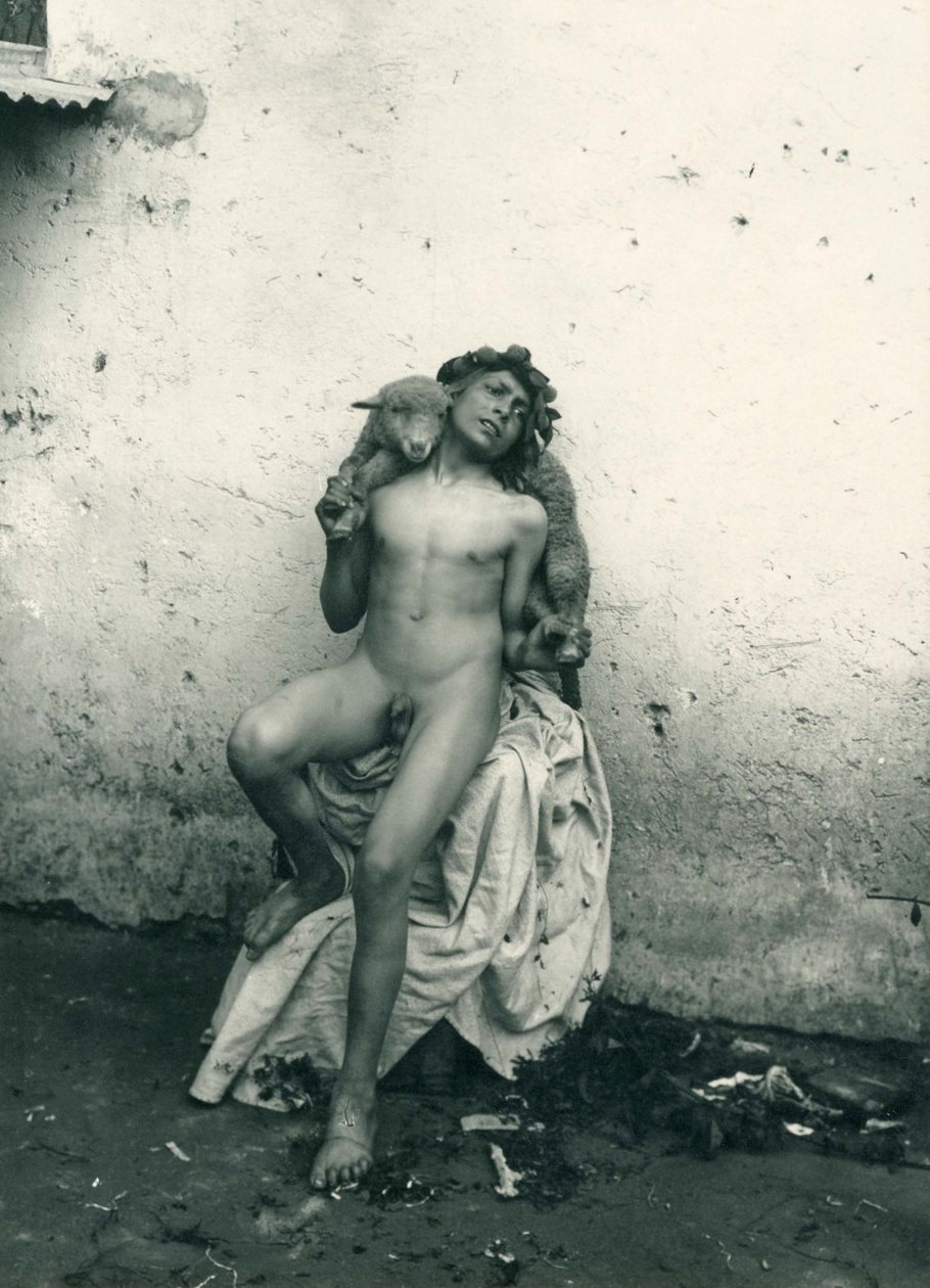 Junger Junge mit Schaf, Sizilien, ca. 1899 von Wilhelm von Gloeden