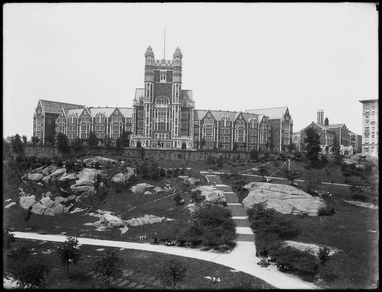 Campus des City College of New York, gesehen von der St. Nicholas Avenue, New York City, 13. Juli 1914 von William Davis Hassler